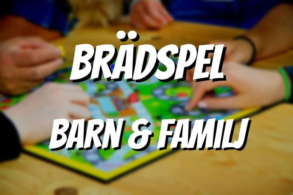 Brädspel Barn och Familj text över bild på familj som spelar ett modernt brädspel