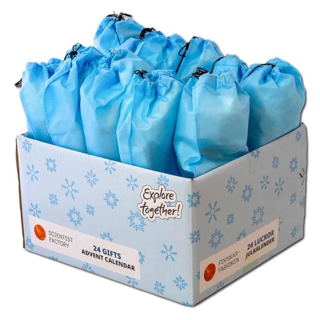 Forskarfabrikens julkalender blå påsar 