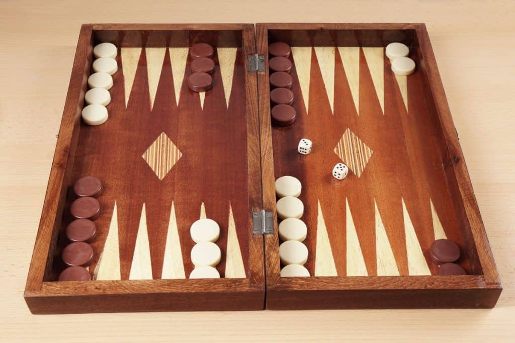 Backgammon bräde i trä