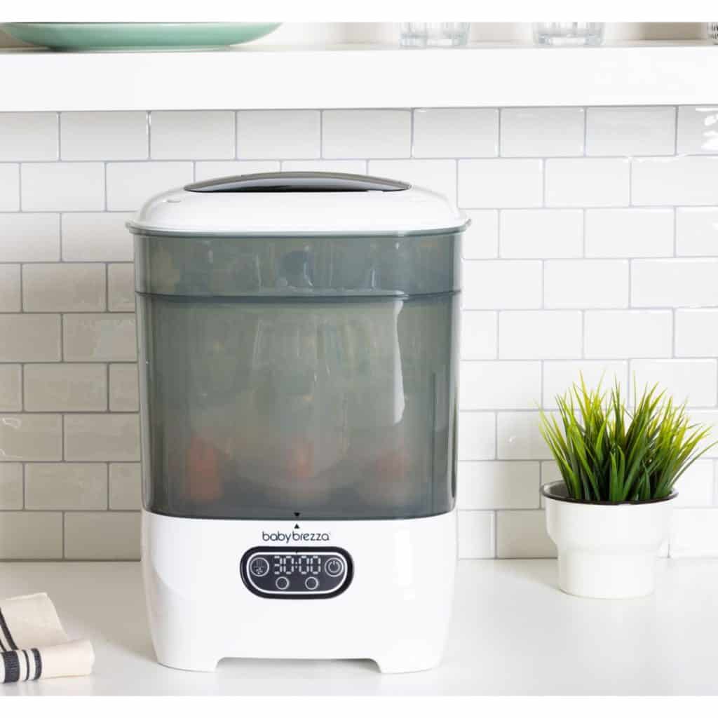 Baby Brezza Sterilisator Dryer Advanced - Avancerad sterilisator och torktumlare.